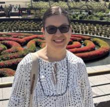 Profile picture for user Viviane Moraes de Oliveira